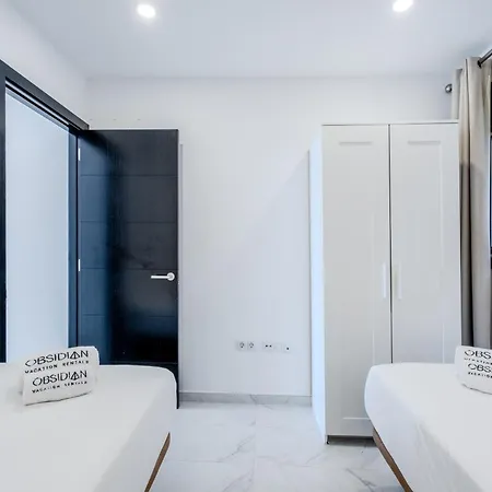 Obsidian Ocean Blue Apartament