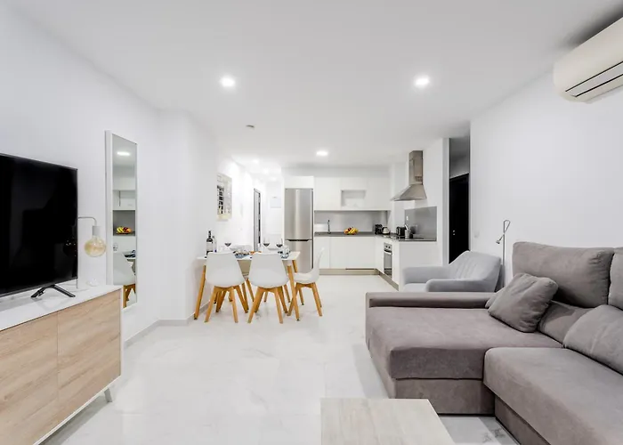 Obsidian Ocean Blue Apartment *